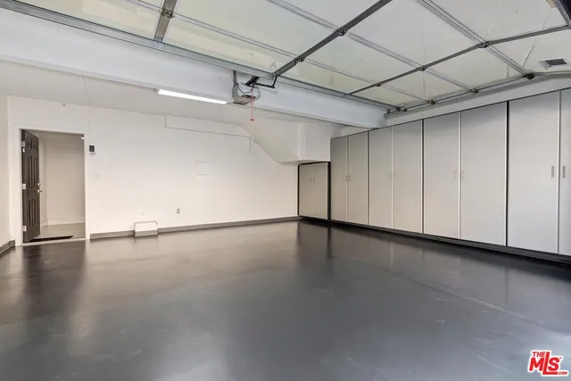 $870,000 | 18730 Hatteras Street, Unit 23, Tarzana, CA 91356