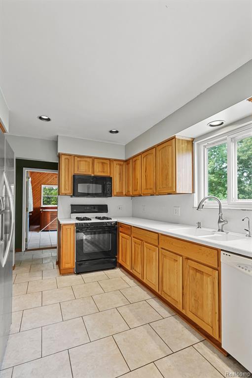 9360 Reid Road Swartz Creek, MI 48473 - Photo 9 of 43 Gallery Image 9