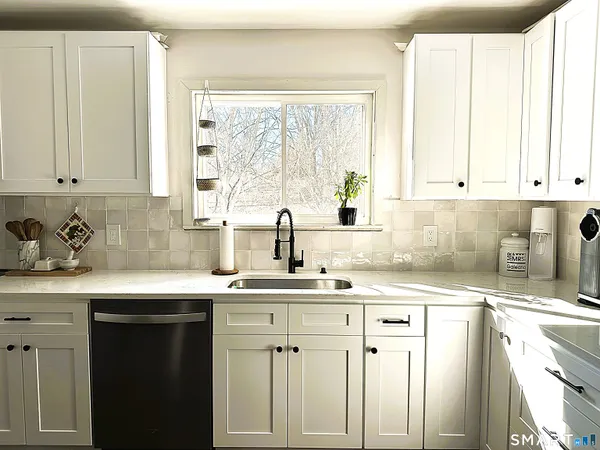 $2,150 | 18 Harry Brook Village, Unit 18, New Milford, CT 06776