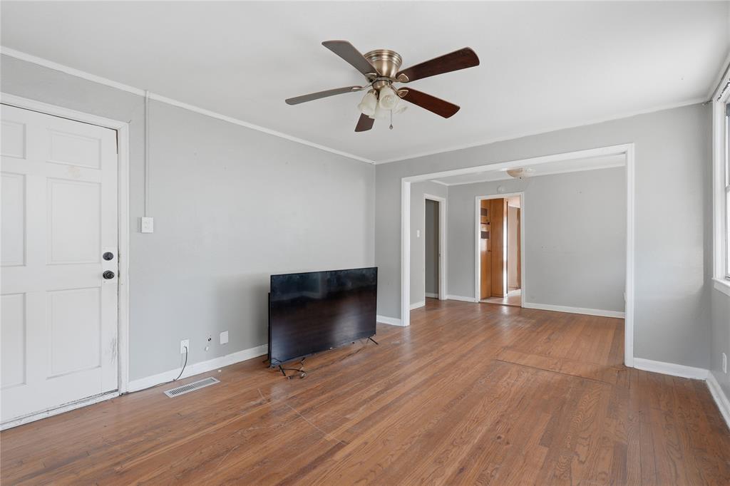 2204 Tierney Road Fort Worth, TX 76112 - Photo 10 of 18