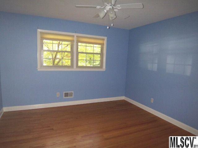 802 7th Avenue Southwest Conover, NC 28613 - Photo 3 of 25 Gallery Image 3