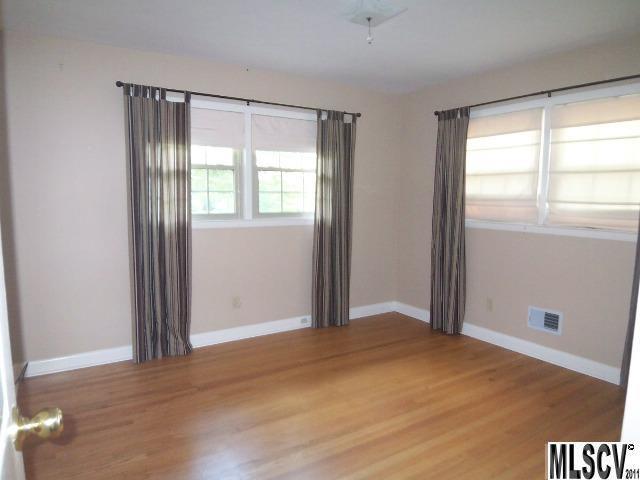802 7th Avenue Southwest Conover, NC 28613 - Photo 4 of 25 Gallery Image 4
