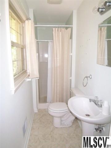 802 7th Avenue Southwest Conover, NC 28613 - Photo 10 of 25 Gallery Image 10