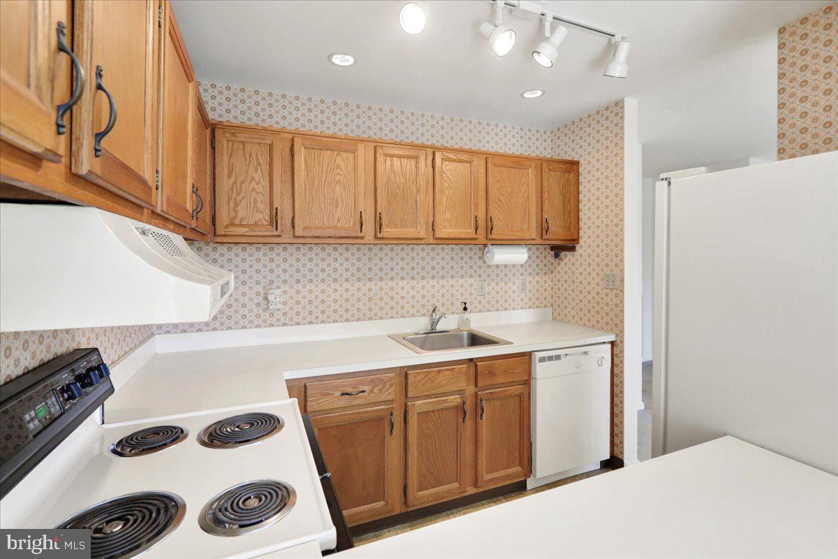 8 A Olympic Drive Reading, PA 19607 - Photo 6 of 14 Kitchen