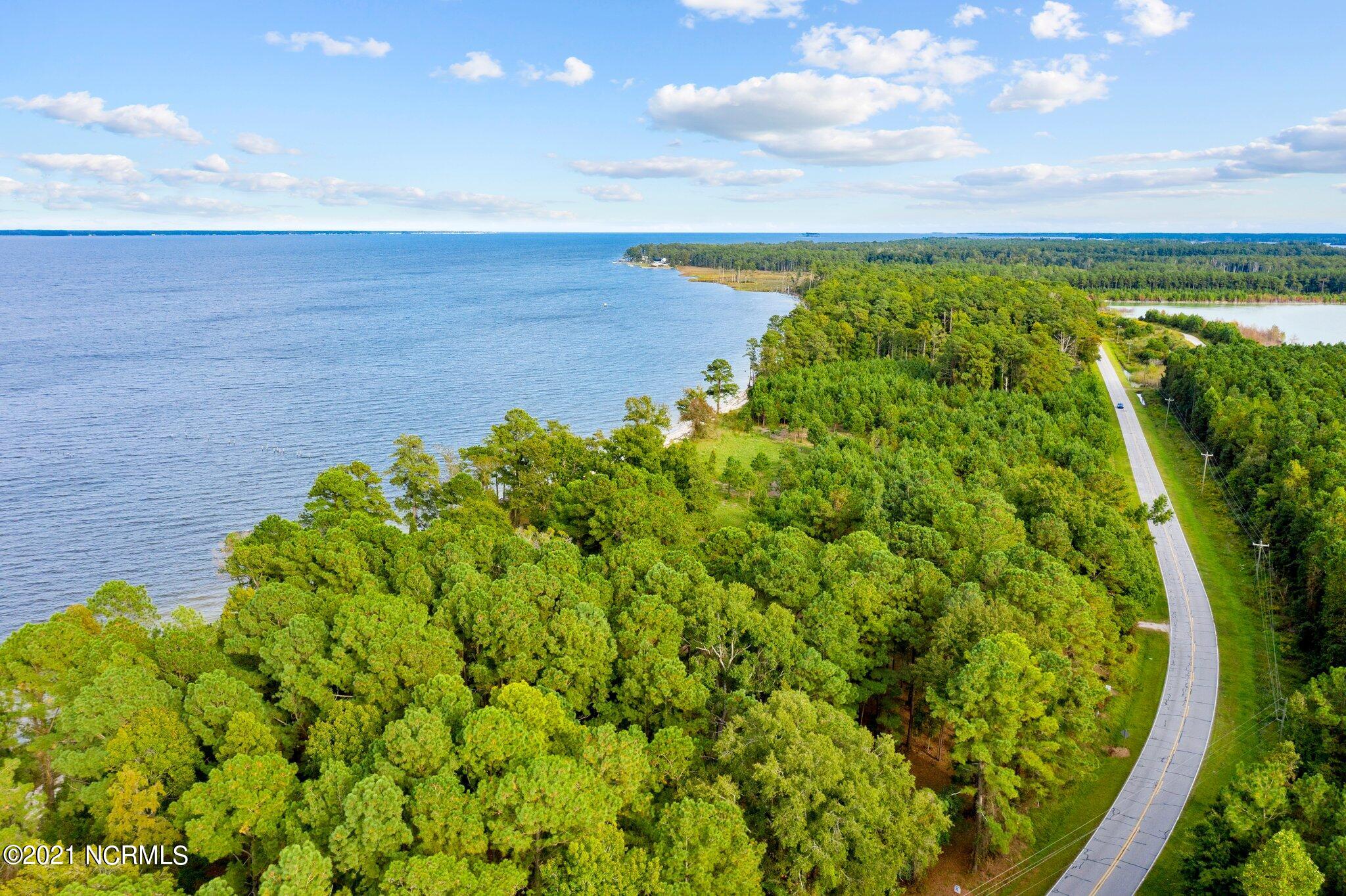 233 Hickory Point Road Aurora, NC 27806 - Photo 4 of 38 4-web-or-mls-DJI_0688