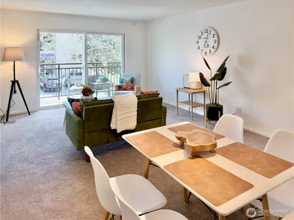 $249,000 | 5834 Northeast 75th Street, Unit B202, Seattle, WA 98115