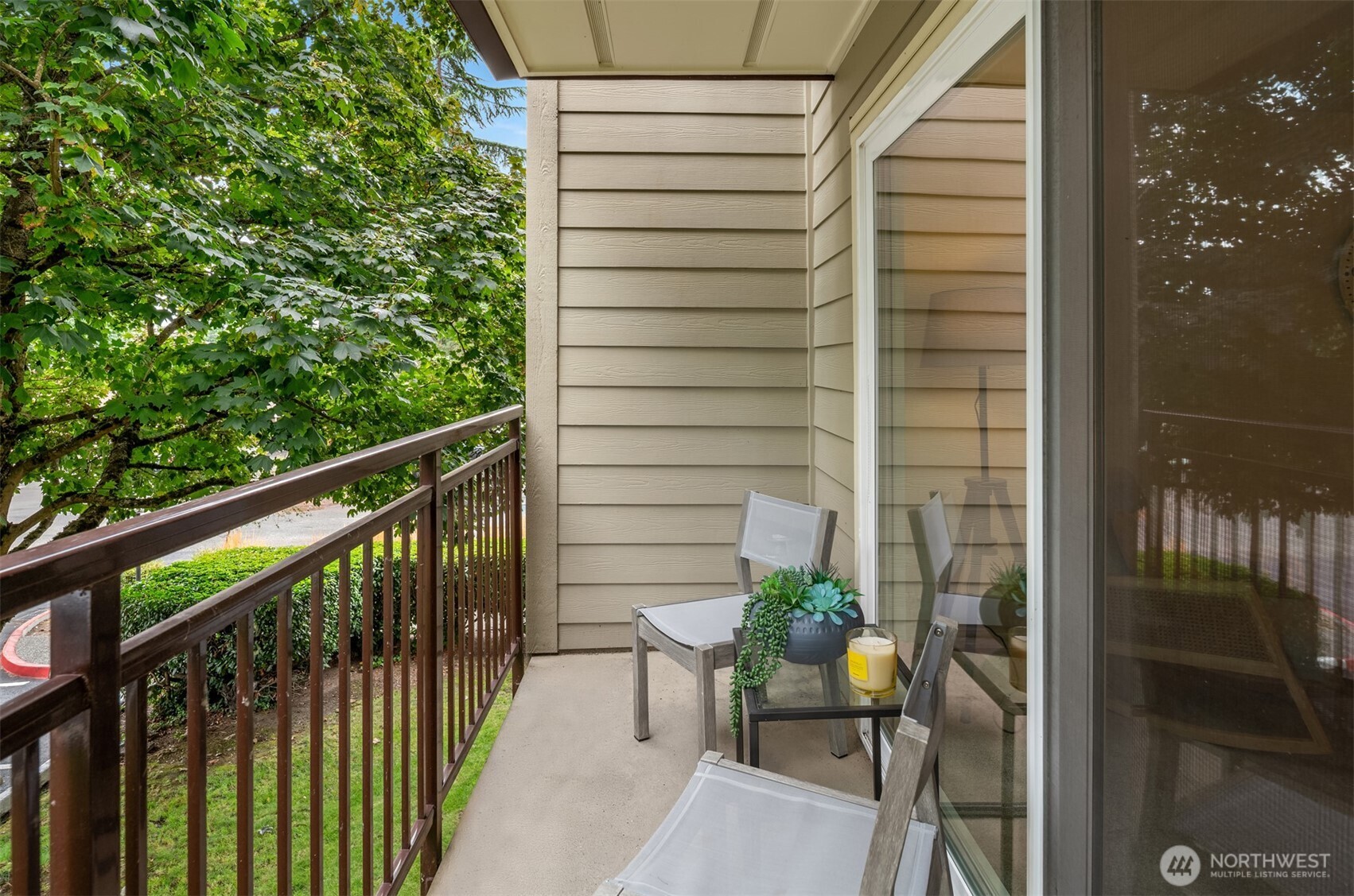 5834 Northeast 75th Street, Unit B202 Seattle, WA 98115 - Photo 20 of 36