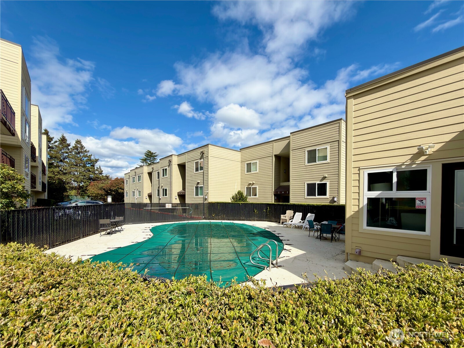 5834 Northeast 75th Street, Unit B202 Seattle, WA 98115 - Photo 26 of 36