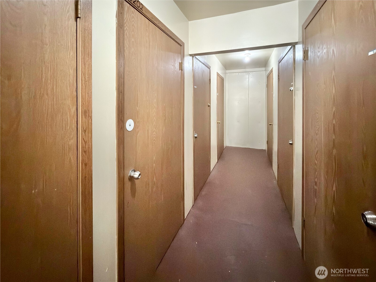 5834 Northeast 75th Street, Unit B202 Seattle, WA 98115 - Photo 29 of 36