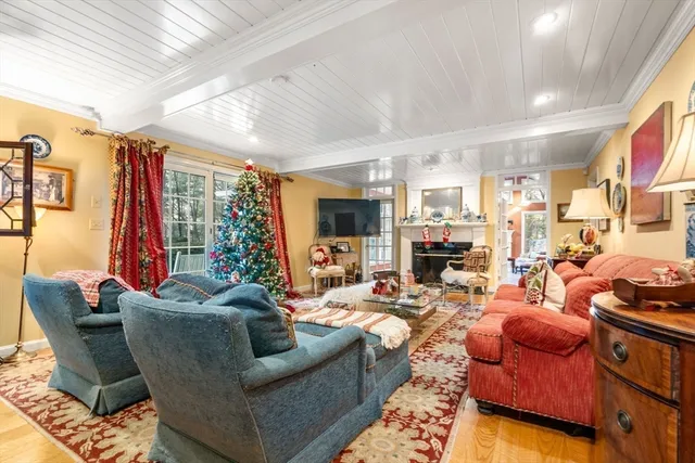 $1,395,000 | 29 Stop River Road, Norfolk, MA 02056