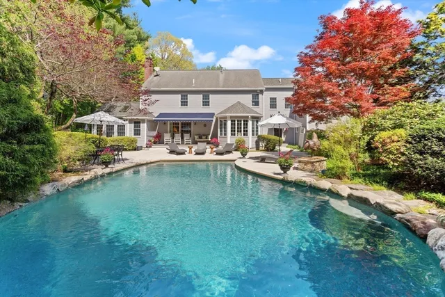 $1,395,000 | 29 Stop River Road, Norfolk, MA 02056