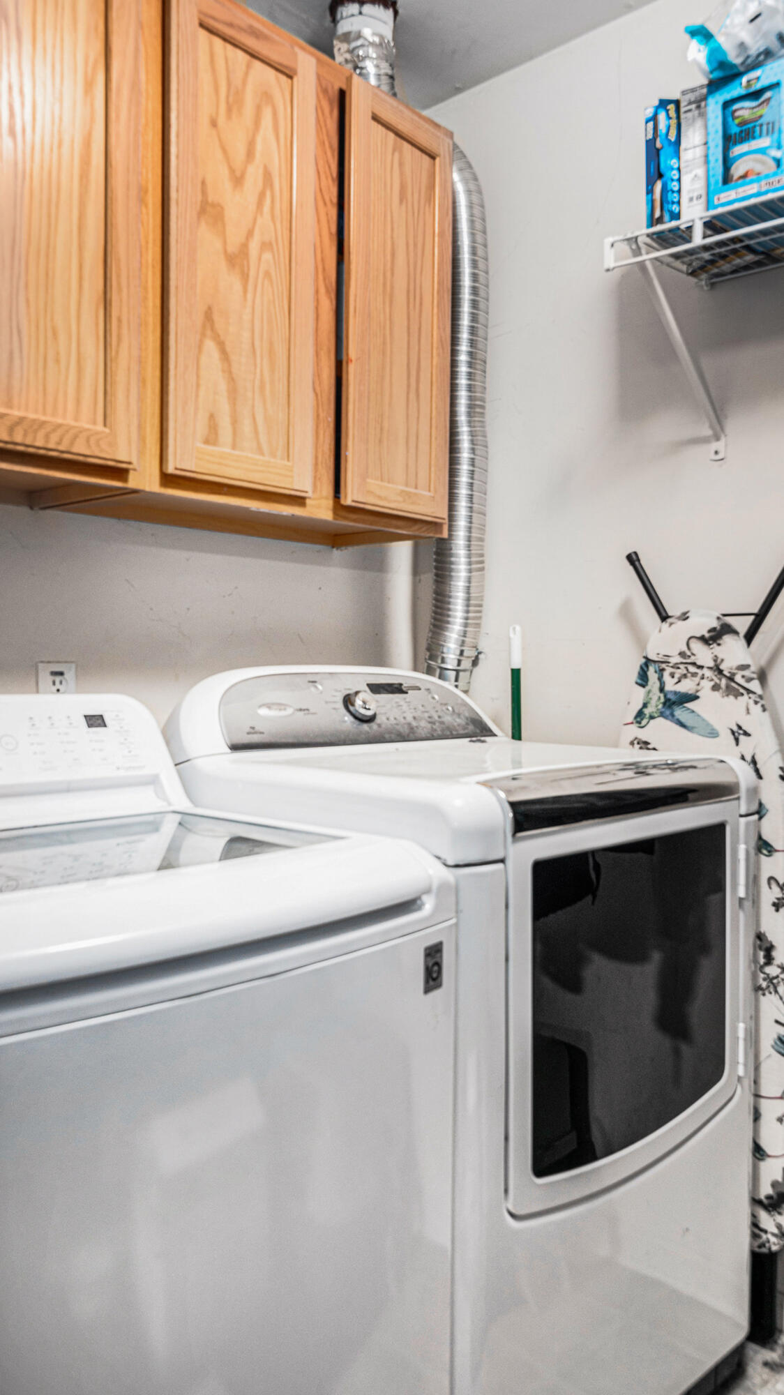 1102 Rial Lake Drive Howell, MI 48843 - Photo 18 of 24 Laudry/Utility Room