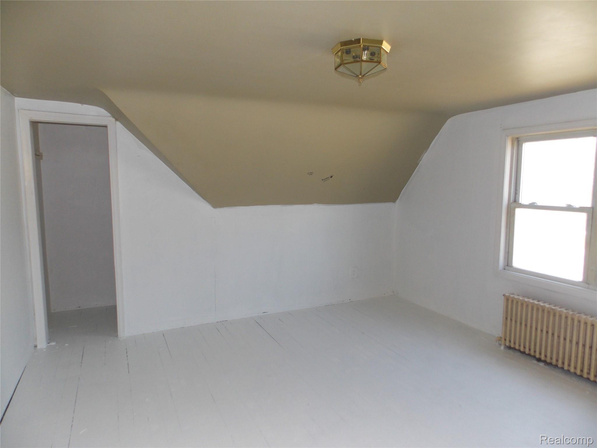 3631 West Auburn Road Rochester, MI 48309 - Photo 21 of 28 Upper bedroom