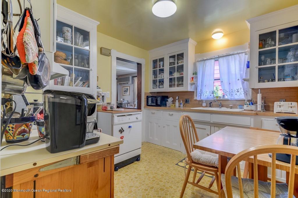 719 Wall Road Spring Lake Heights, NJ 07762 - Photo 15 of 18 thumbnail_10-Eat-In Kitchen