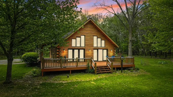 $574,900 | 12215 Goffe Road, Jonesville, MI 49250