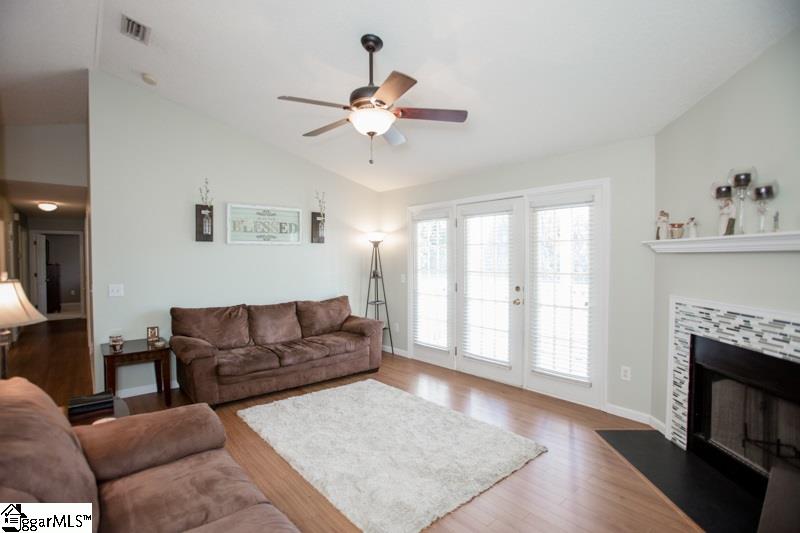 208 Pelham Square Way Greer, SC 29650 - Photo 2 of 17 Gallery Image 2