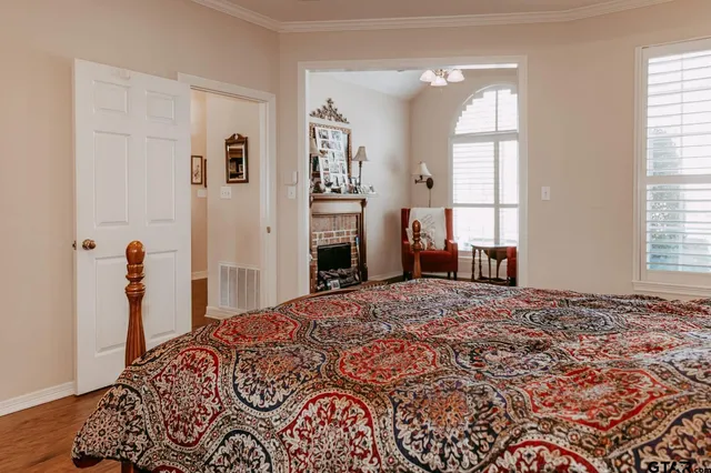 $349,900 | 634 Whiteoak Lane, Tyler, TX 75703