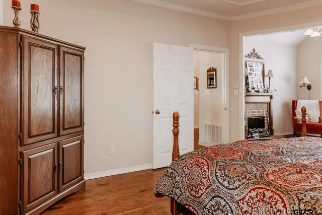 $349,900 | 634 Whiteoak Lane, Tyler, TX 75703