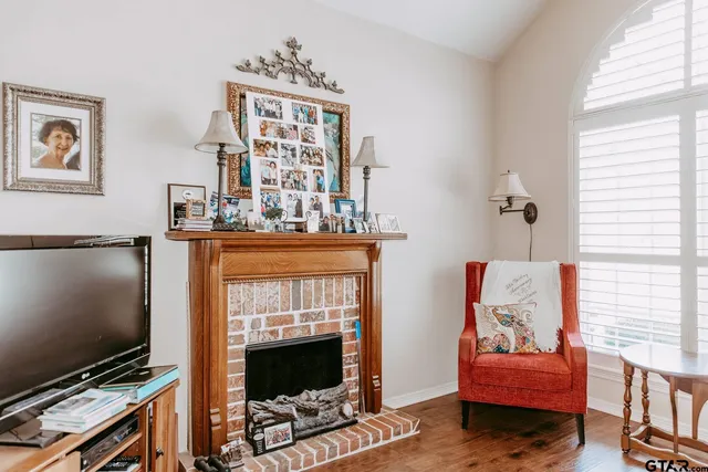 $349,900 | 634 Whiteoak Lane, Tyler, TX 75703