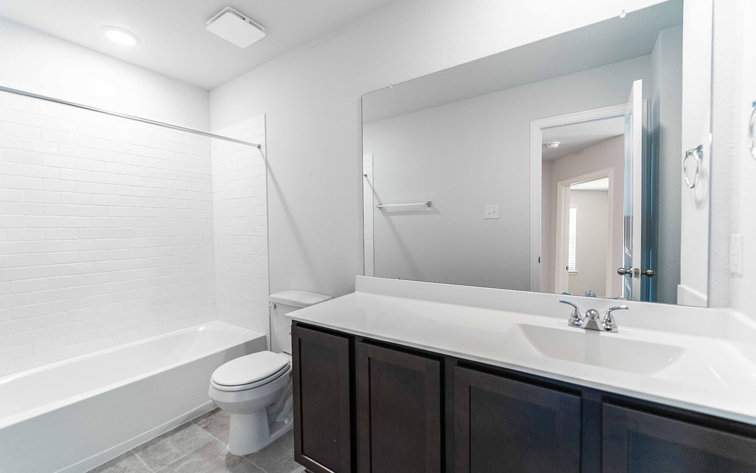 3611 Cardinal Pointe Drive Angleton, TX 77515 - Photo 14 of 18