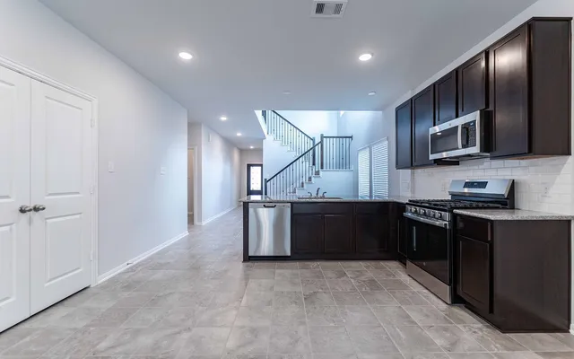 $330,000 | 3611 Cardinal Pointe Drive, Angleton, TX 77515