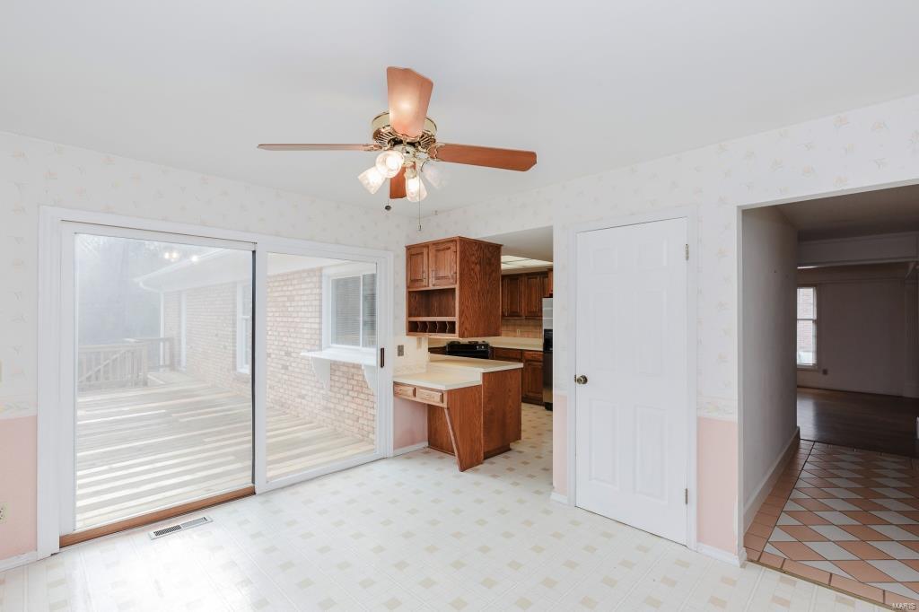 14340 Ladue Road Chesterfield, MO 63017 - Photo 11 of 32
