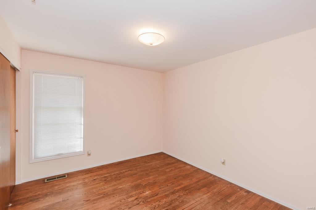 14340 Ladue Road Chesterfield, MO 63017 - Photo 20 of 32