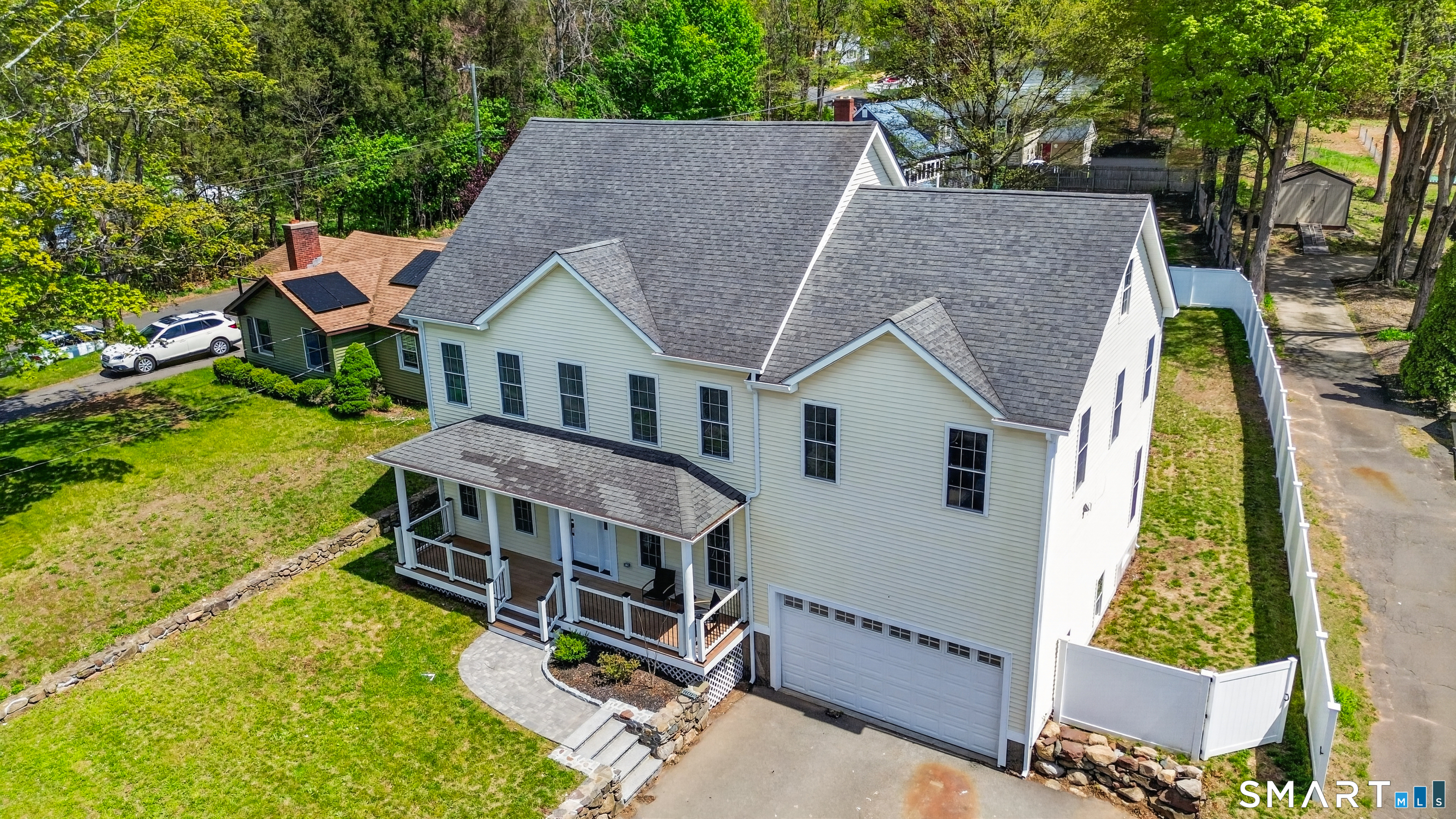 367 South End Road Southington, CT 06479 - Photo 3 of 40