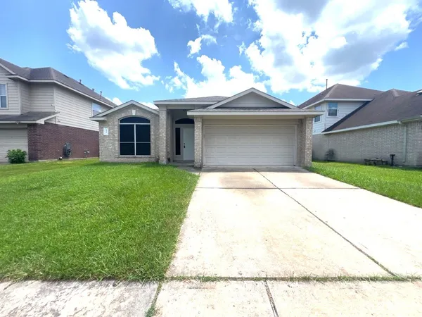 $1,795 | 810 Chance Lane, Baytown, TX 77521
