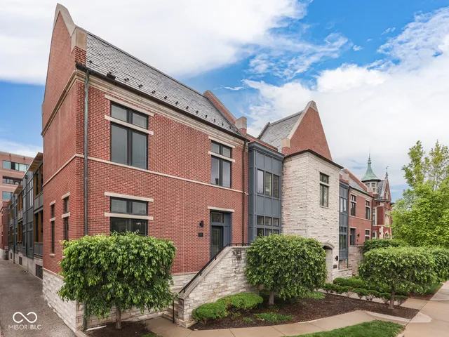 $425,000 | 222 North East Street, Unit 103, Indianapolis, IN 46204