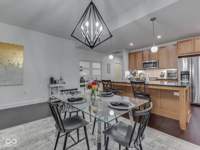 $425,000 | 222 North East Street, Unit 103, Indianapolis, IN 46204