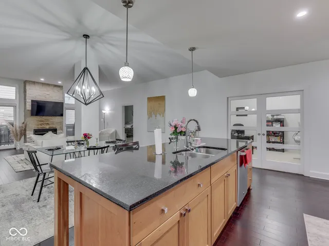 $425,000 | 222 North East Street, Unit 103, Indianapolis, IN 46204