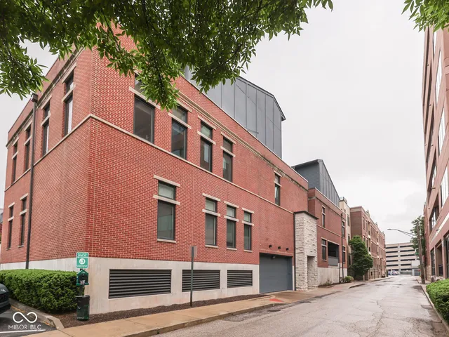 $425,000 | 222 North East Street, Unit 103, Indianapolis, IN 46204