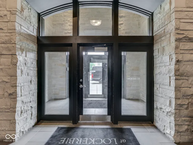 $425,000 | 222 North East Street, Unit 103, Indianapolis, IN 46204