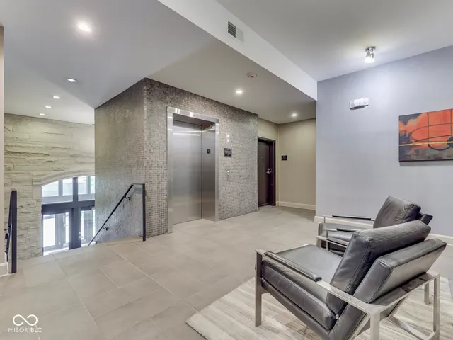$425,000 | 222 North East Street, Unit 103, Indianapolis, IN 46204