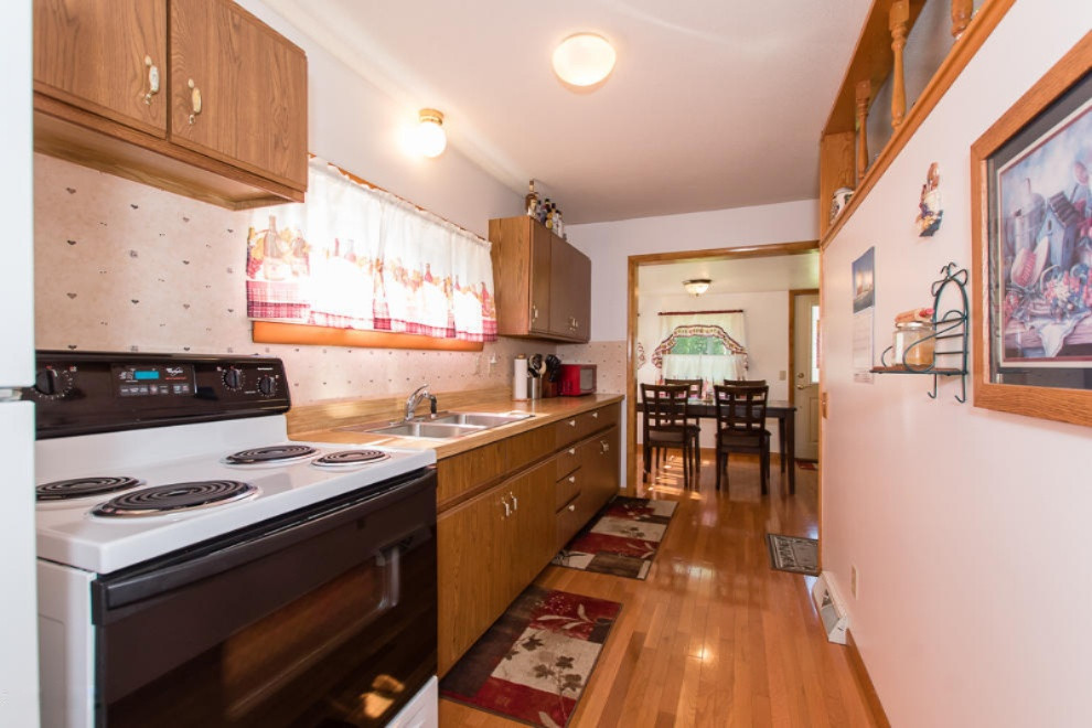 117 Herman Road Battle Creek, MI 49014 - Photo 3 of 20 DSC_0303