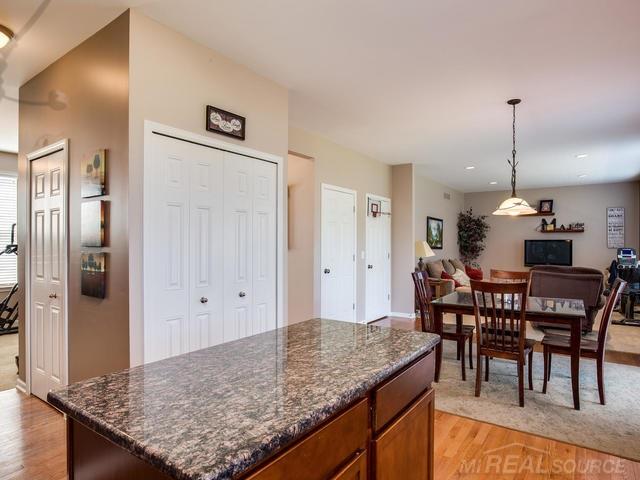 47452 Gloede Road Macomb, MI 48044 - Photo 8 of 24