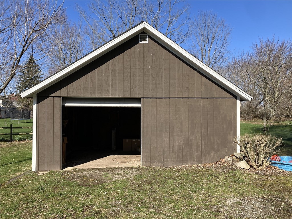 1218 Quaker Road Somerset, NY 14012 - Photo 4 of 26 Garage/Barn
