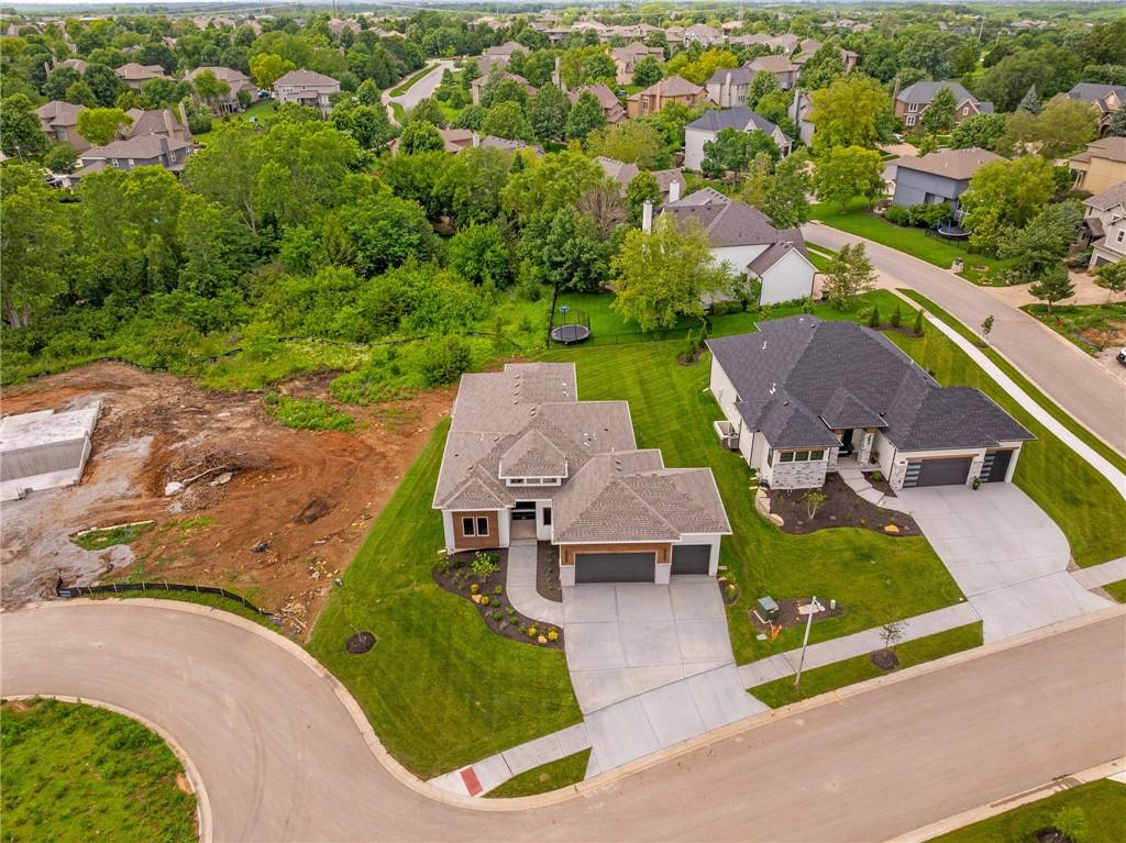 11216 South Gleason Road Olathe, KS 66061 - Photo 2 of 59