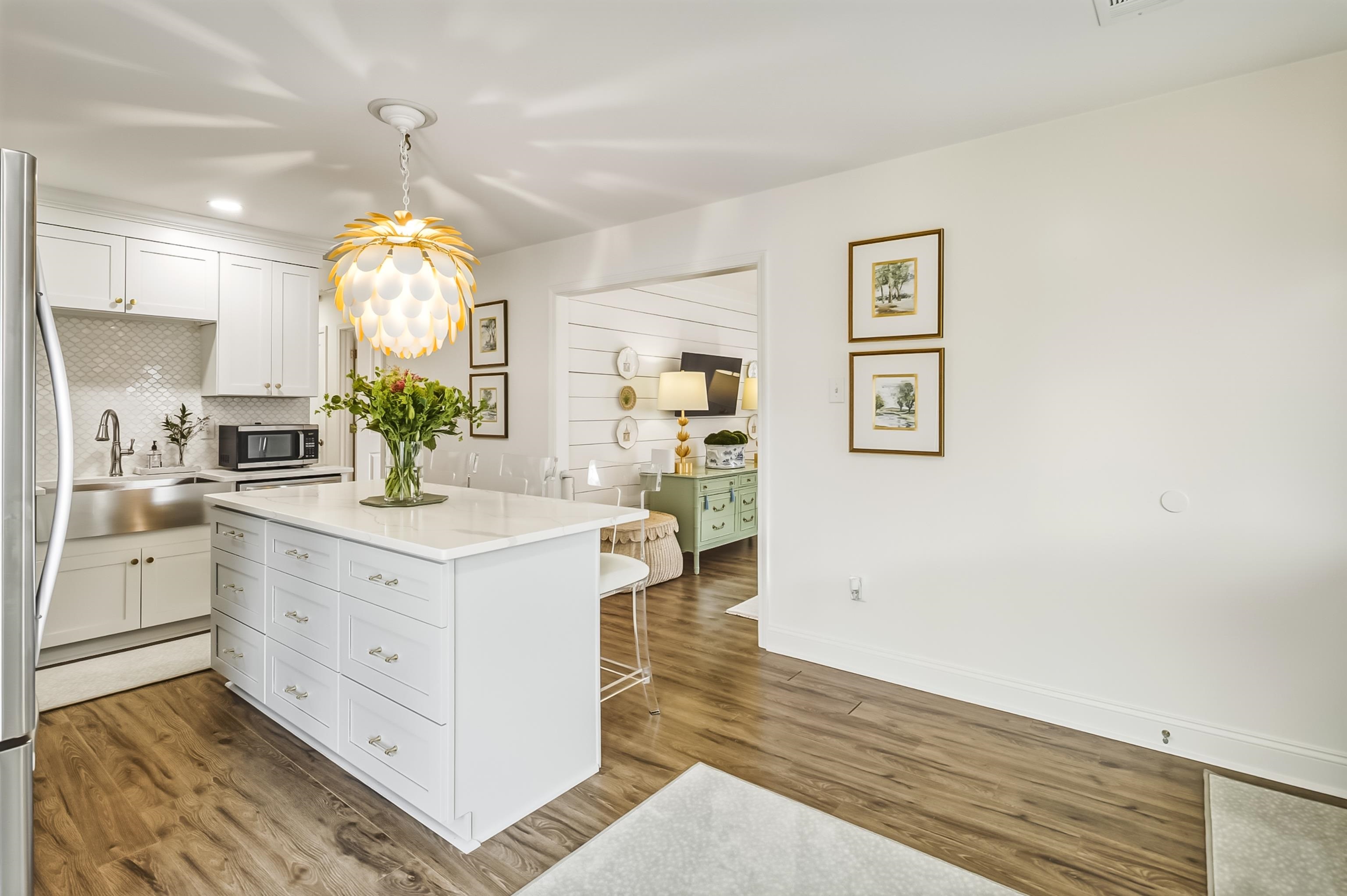915 Greencliff Road Collierville, TN 38017 - Photo 15 of 32 a large white kitchen with a large window
