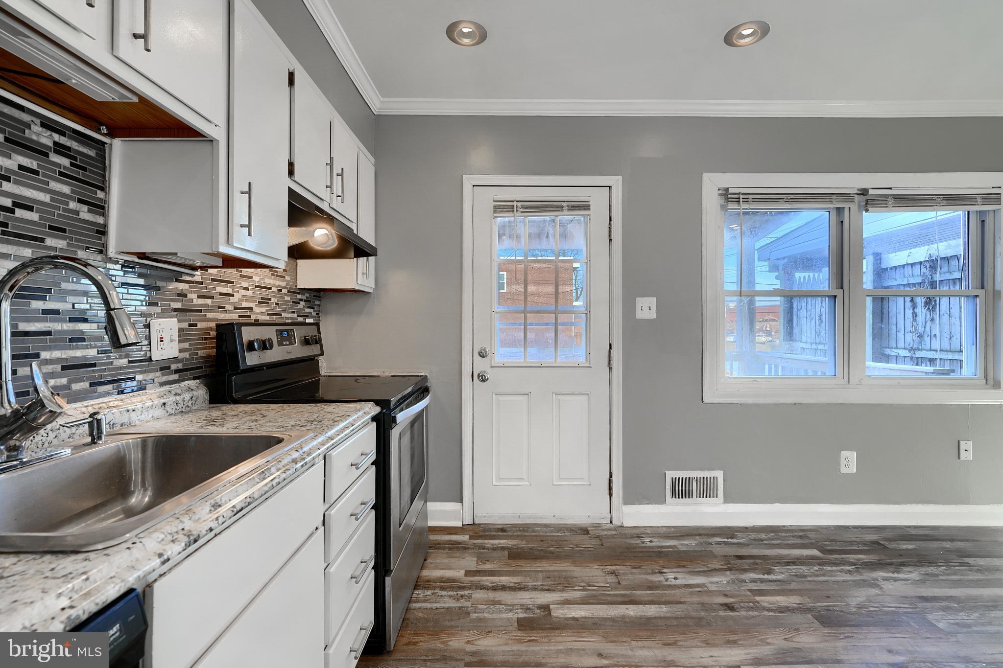 1259 Haverhill Road Baltimore, MD 21229 - Photo 16 of 40 Recessed Lights Kitchen