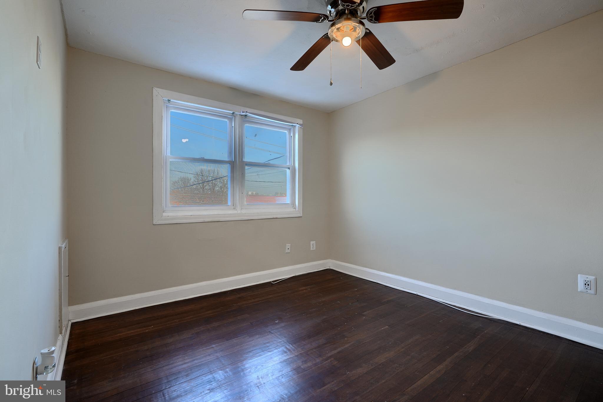 1259 Haverhill Road Baltimore, MD 21229 - Photo 18 of 40 Primary Bedroom