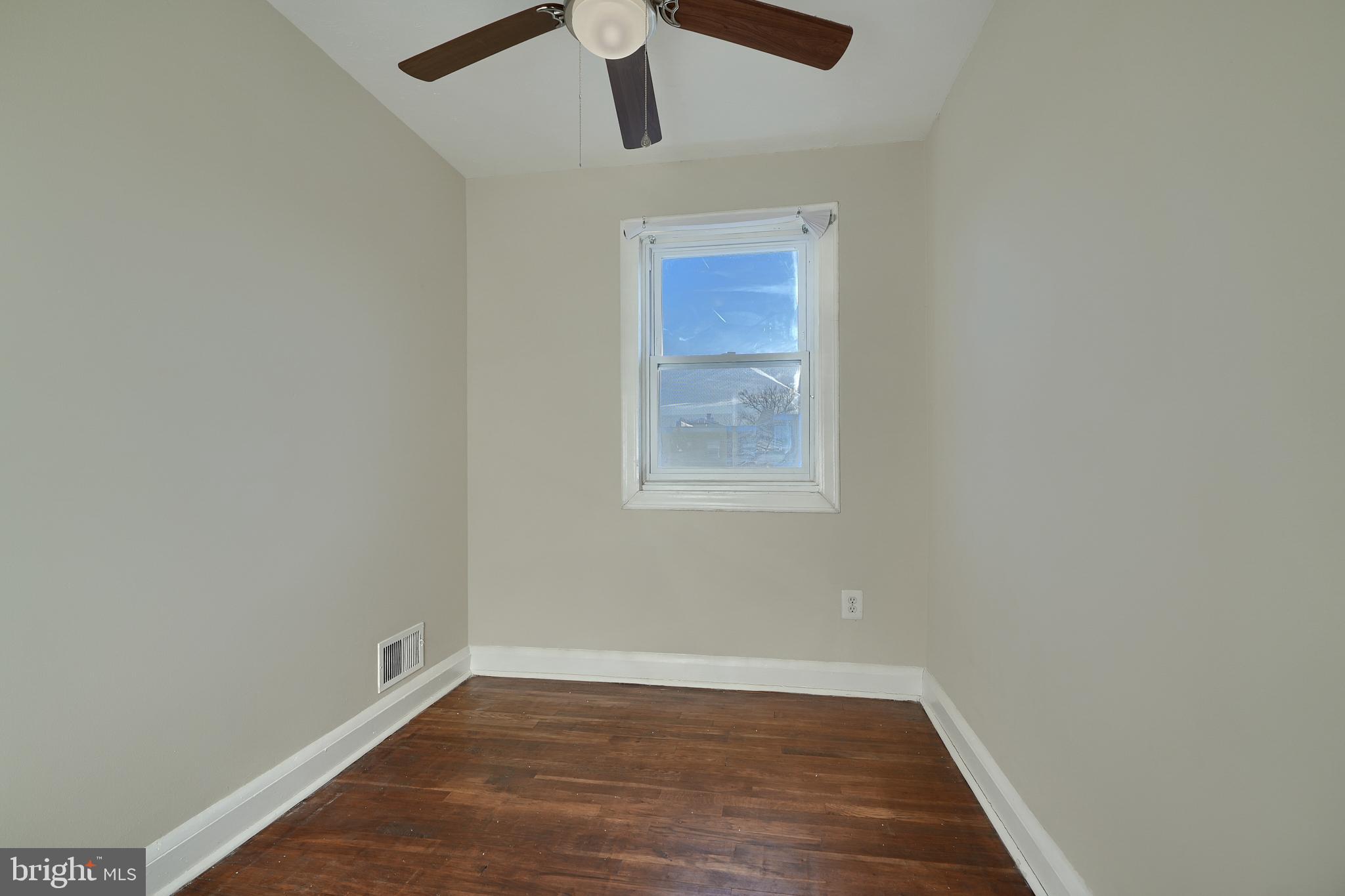 1259 Haverhill Road Baltimore, MD 21229 - Photo 27 of 40 Bedroom 3 with Fan