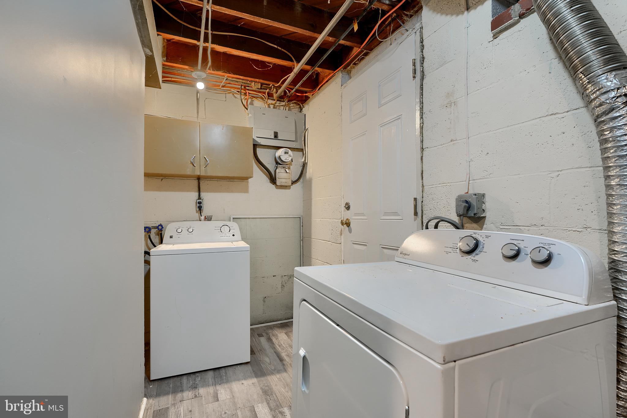 1259 Haverhill Road Baltimore, MD 21229 - Photo 35 of 40 Washer & Dryer Included