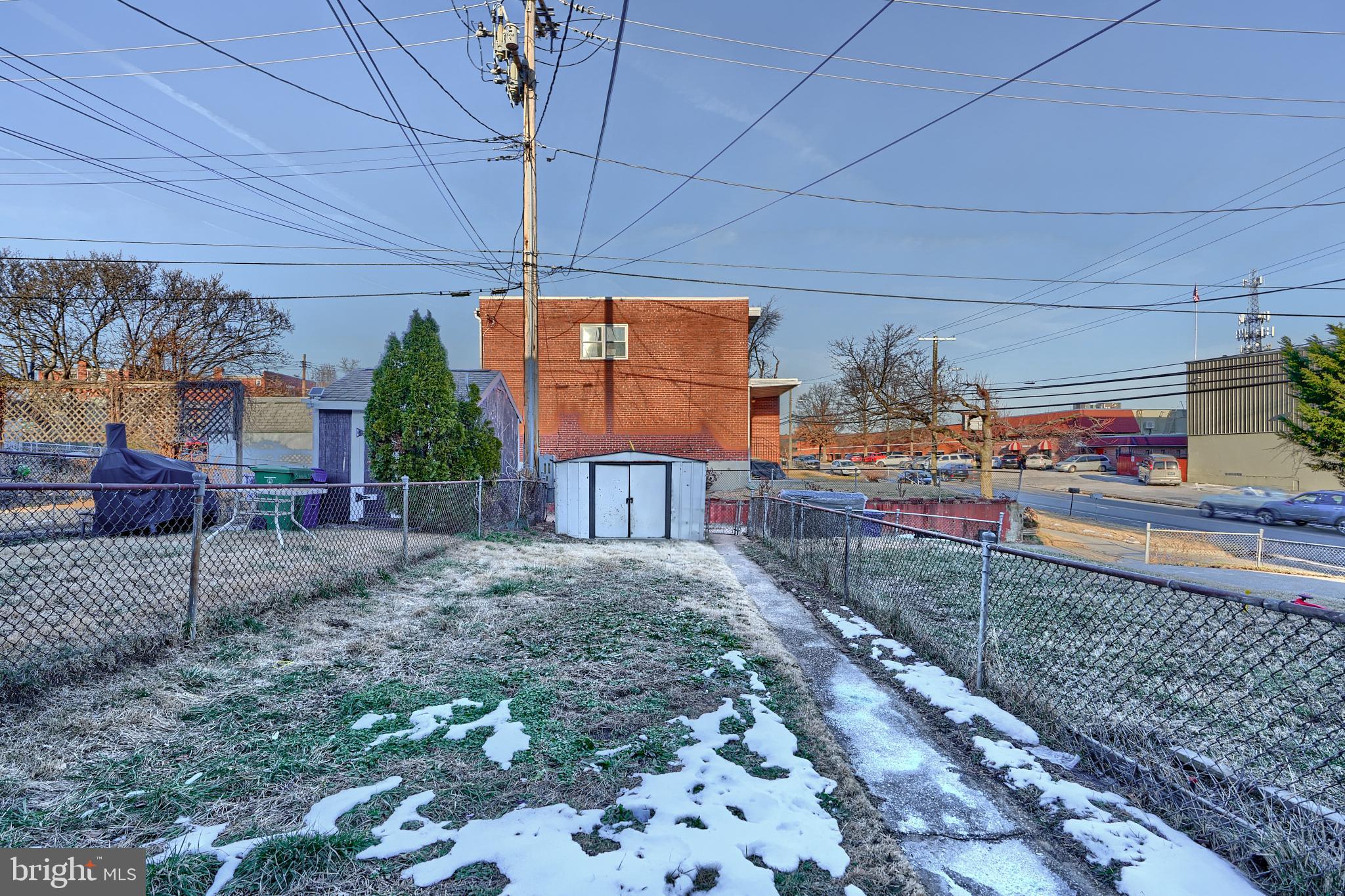 1259 Haverhill Road Baltimore, MD 21229 - Photo 6 of 40 Large Rear Yard