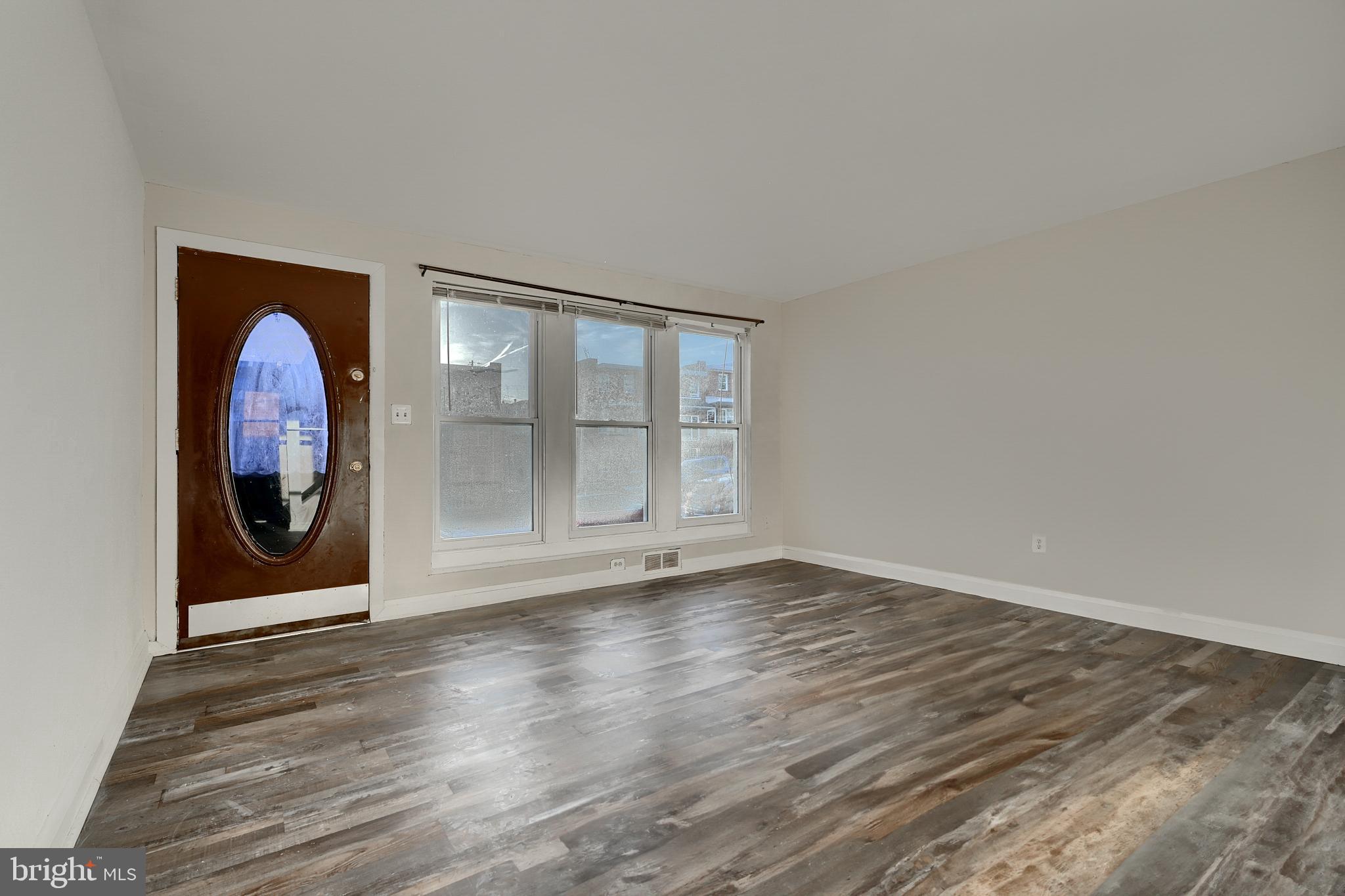 1259 Haverhill Road Baltimore, MD 21229 - Photo 8 of 40 Spacious Living Room
