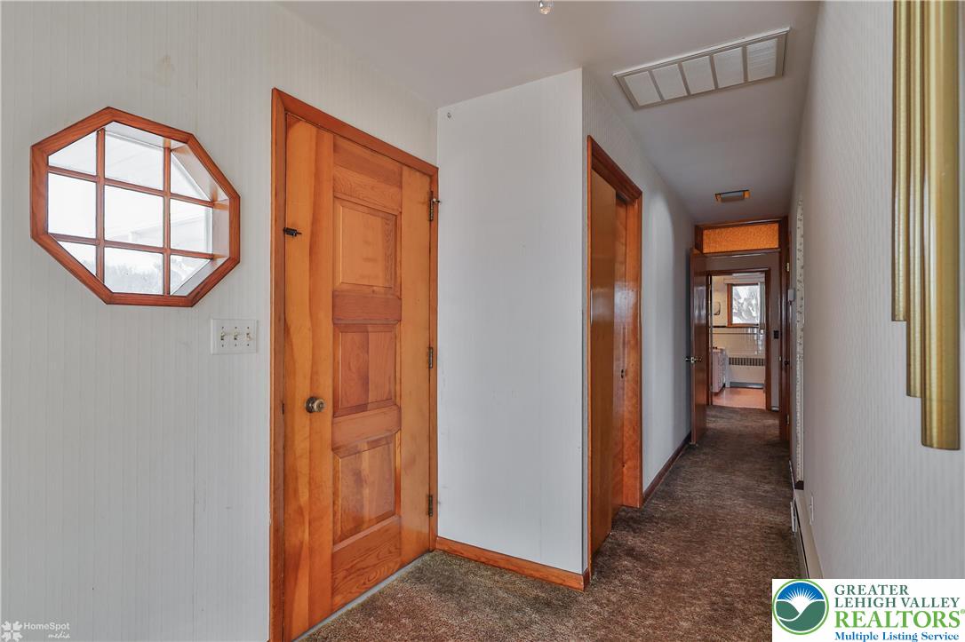 80 Echo Ridge Lane Easton, PA 18042 - Photo 3 of 49