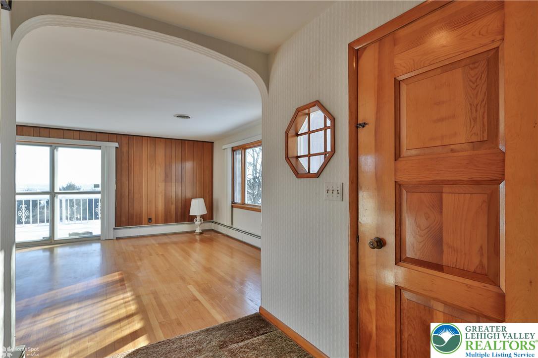 80 Echo Ridge Lane Easton, PA 18042 - Photo 4 of 49