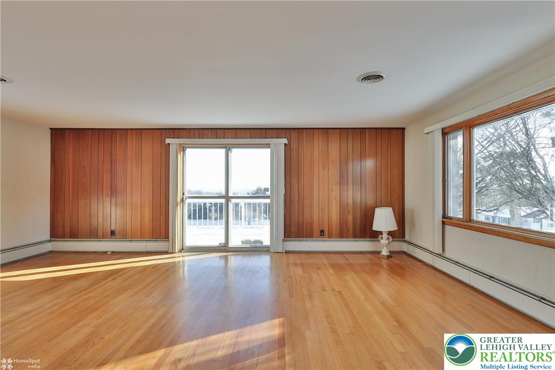 80 Echo Ridge Lane Easton, PA 18042 - Photo 5 of 49