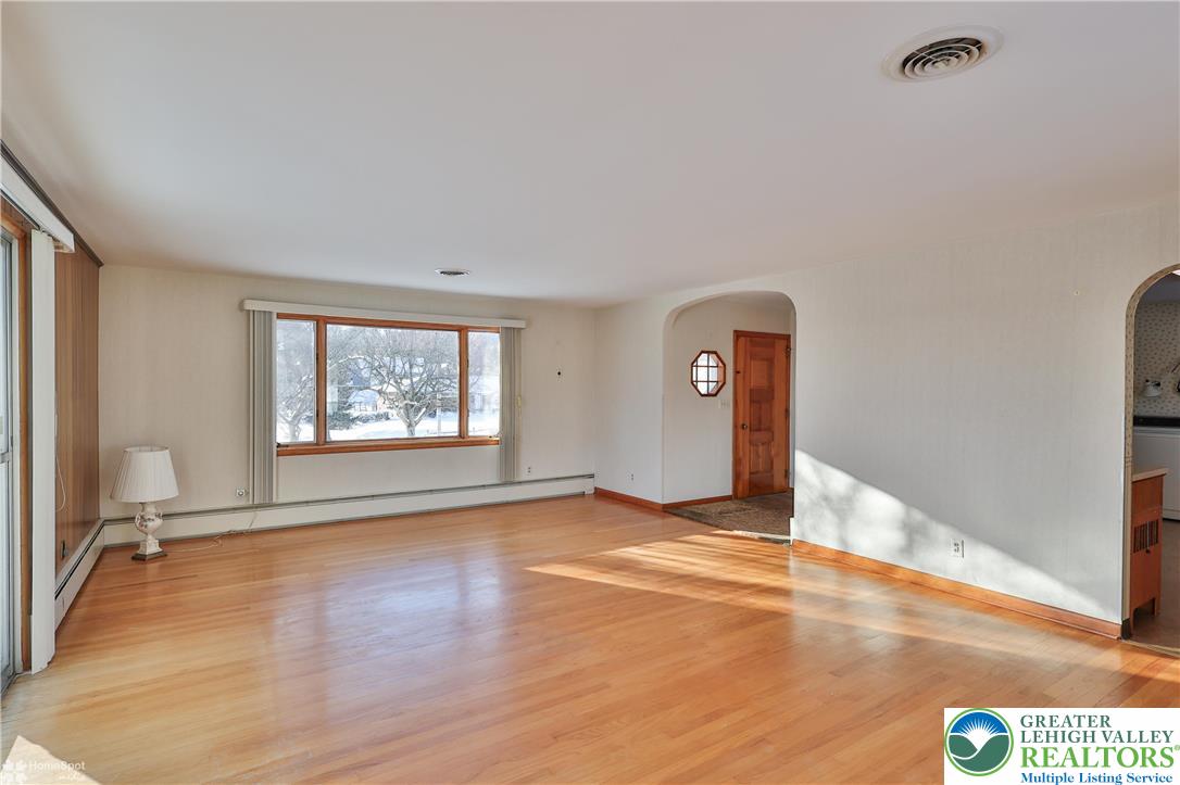 80 Echo Ridge Lane Easton, PA 18042 - Photo 7 of 49